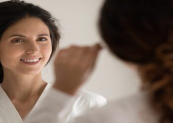 Cera de ouvido: quando e como ela deva ser removida?