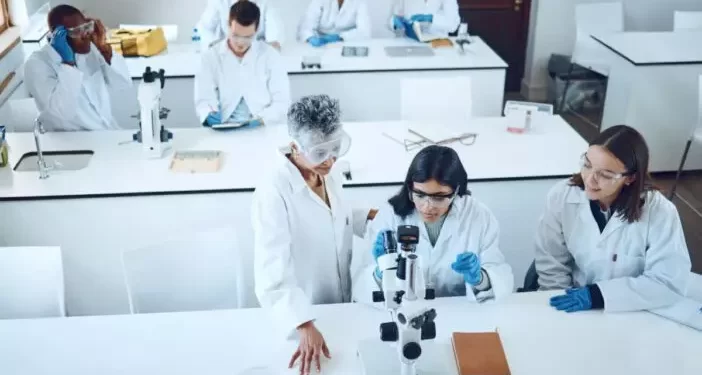 Prouni oferece bolsas para o curso de Farmácia em 434 municípios