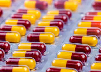 Amoxicilina: para que serve, como tomar e efeitos colaterais