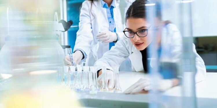 Farmácia ocupa segundo lugar em empregabilidade