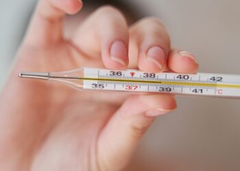 Anvisa proíbe medidor de pressão e termômetro com coluna de mercúrio