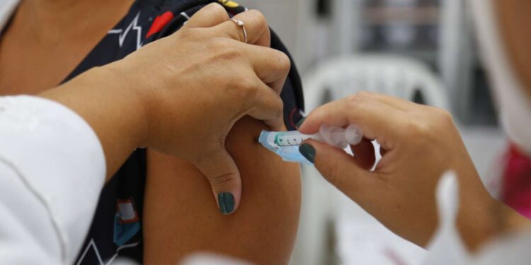 Aracati realiza Dia D de Vacinação neste sábado (19)