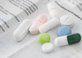 Mercado farmacêutico faturou R$ 142,43 bi em 2023, segundo CMED