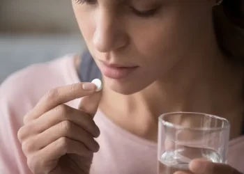 Ivermectina: para que serve, como usar e efeitos colaterais