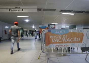 Ministério da Saúde nega desabastecimento generalizado de vacinas no Brasil