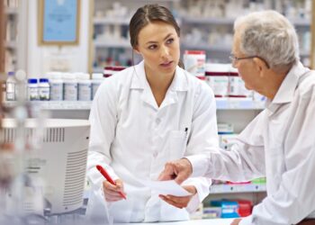 Farmacêuticos podem atuar em mais de 140 especialidades