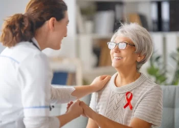 AIDS e HIV: saiba o que são, diferenças, sintomas e tratamento