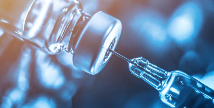 Justiça mantém resolução que respalda a atuação de farmacêuticos em procedimentos injetáveis