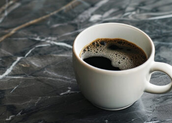 Estudo sugere que café e chá têm efeito protetor contra câncer de cabeça e pescoço