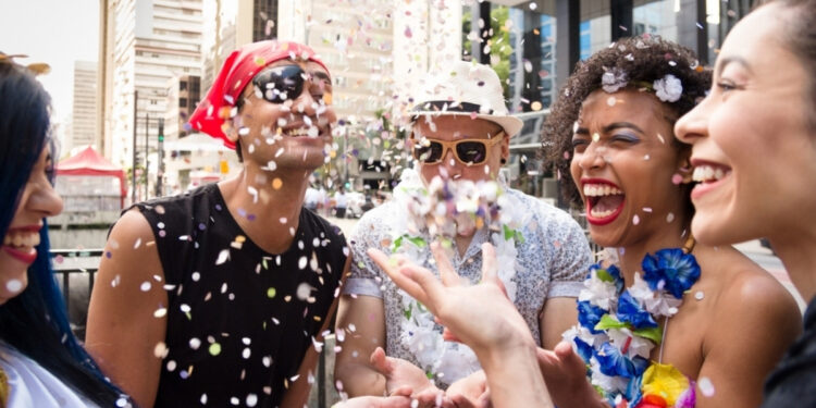 Carnaval e medicação: sabia como evitar riscos