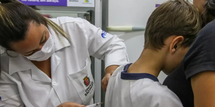 Campanha vai estimular vacinação de adolescentes contra o HPV