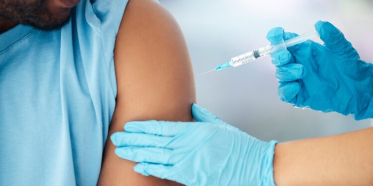 Curso de vacinação: farmacêuticos têm até o dia 28 para se matricular