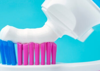 Saúde bucal: entenda importância e cuidados com cremes dentais