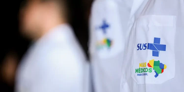 Mais Médicos: Ministério da Saúde anuncia 2,2 mil novas vagas e cadastro reserva