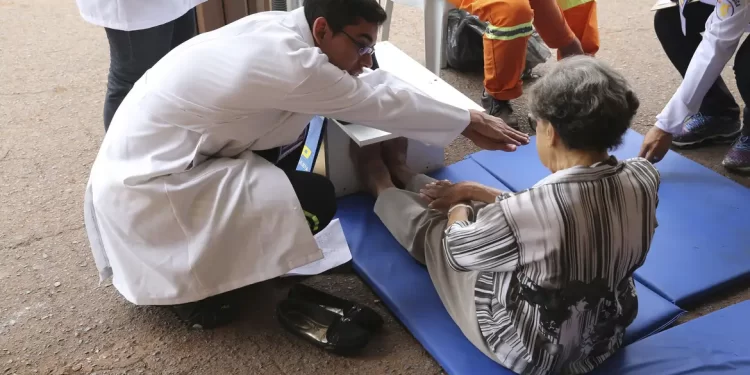 Exercícios podem prevenir quedas em idosos e melhorar recuperação