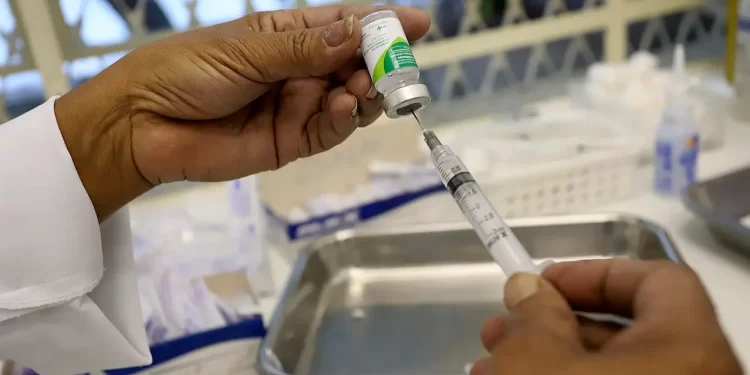 Campanha nacional de vacinação contra a gripe começa nesta segunda