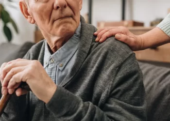 Anvisa aprova medicamento para retardar avanço do Alzheimer