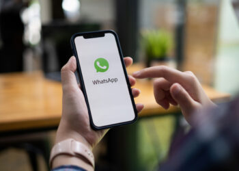 Farmácias, saúde e beleza lideram o uso do WhatsApp no Brasil
