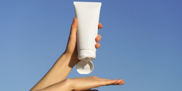 Mercado brasileiro de proteção solar saltará 67% até 2029