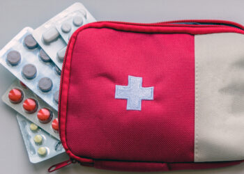 Veja dicas práticas de como montar uma farmacinha em casa