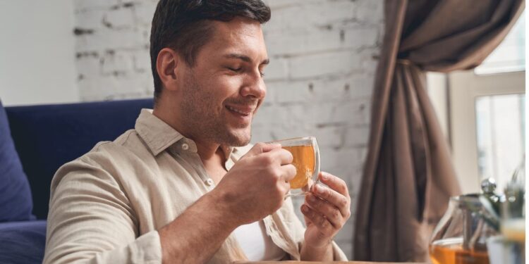 Conheça os efeitos dos chás calmantes no organismo