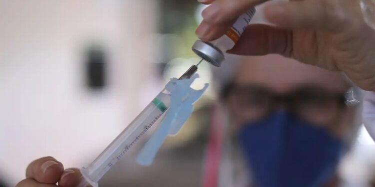 Anvisa atualiza composição das vacinas contra a Covid-19