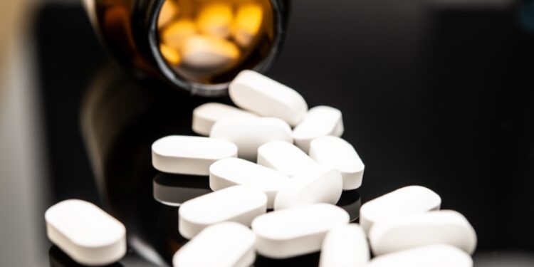 Venda de medicamentos sem receita cresce mais de 110% em 5 anos