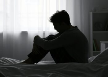 A cada hora, 100 pessoas morrem de causas ligadas à solidão no mundo