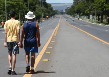 Tempo ao ar livre ajuda a prevenir casos de miopia