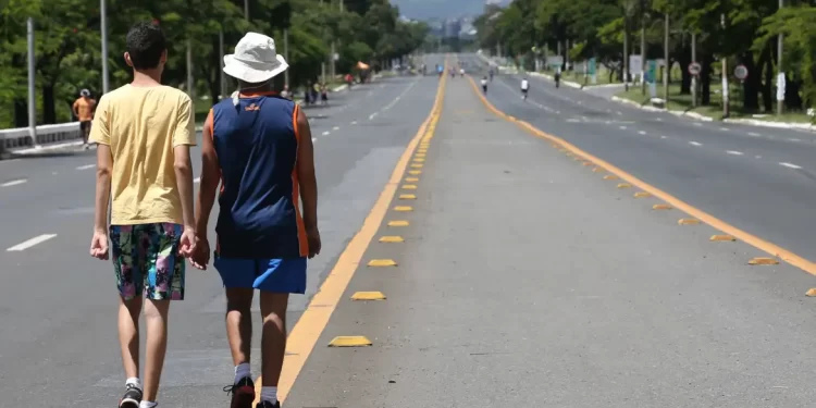 Tempo ao ar livre ajuda a prevenir casos de miopia