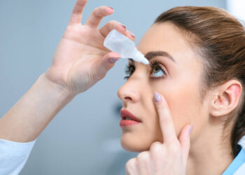 Colírio aprovado nos EUA promete até 10 horas de alívio para a vista cansada