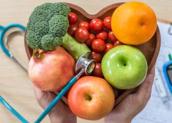 Por que o colesterol aumenta mesmo com alimentação saudável?