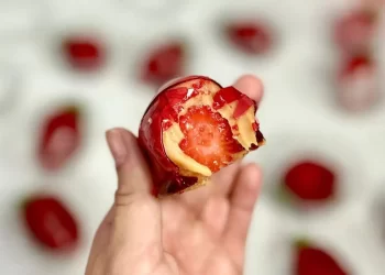 Conselho Federal de Odontologia alerta sobre riscos do morango do amor