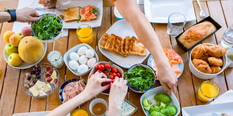 6 dicas de alimentação para fortalecer a imunidade nas mudanças de clima