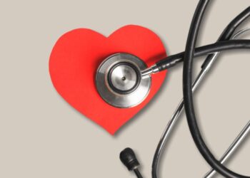 Colesterol: nova diretriz define risco extremo e endurece metas