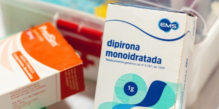 Dipirona lidera ranking de vendas nas farmácias