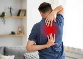 Dor nas costas: o que pode ser, quais os tipos e o que fazer