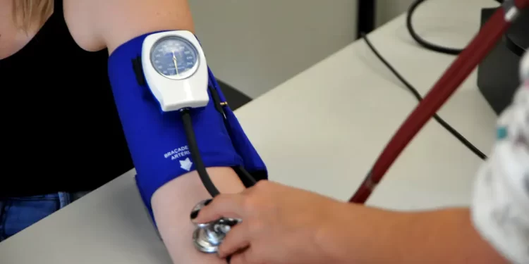 Pressão 12 por 8 passa a ser considerada pré-hipertensão