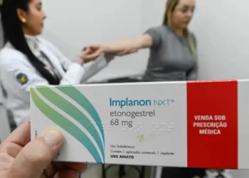 Implante contraceptivo deve ser ofertado por planos a partir desta segunda-feira (1°)