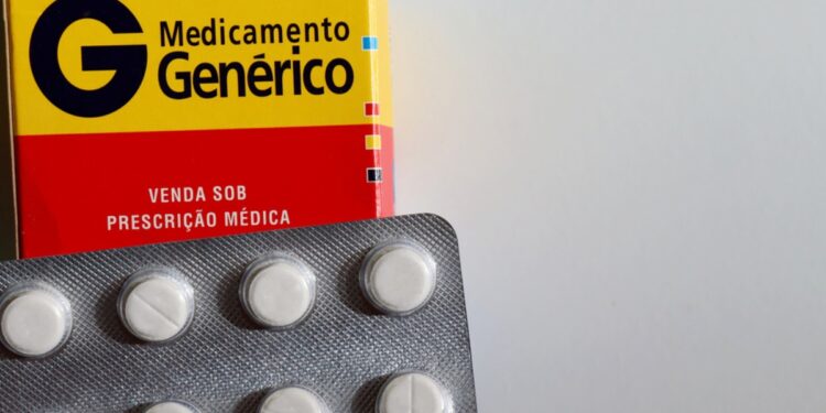 Genéricos ampliam acesso e impulsionam inovação no Brasil