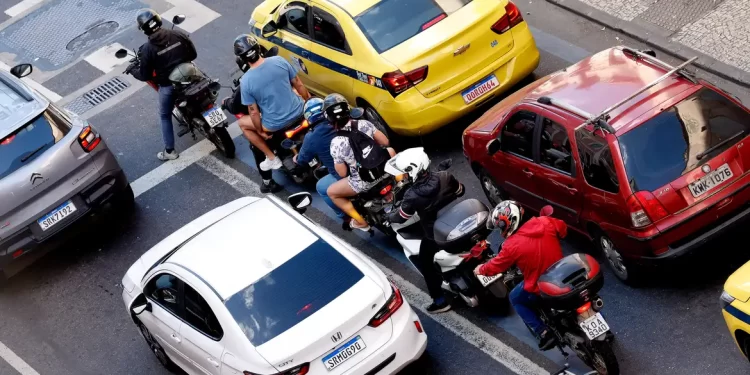 Trânsito causa até 10 vezes mais sequelas que mortes, alerta CFM