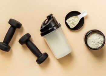 Suplementos esportivos crescem 66% no canal farma: veja os mais vendidos