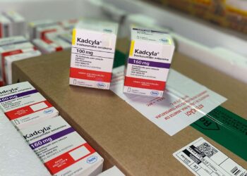 Ceará recebe primeiro lote de medicamento inovador para tratamento do câncer de mama no SUS