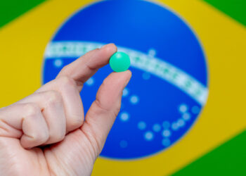 Brasil vai produzir medicamentos para câncer, esclerose múltipla, e vacinas de VSR e mRNA