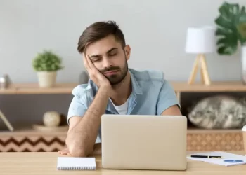 Saiba quando o cansaço pode ser sinal de alerta para a saúde