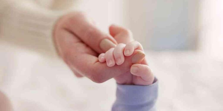 OMS reconhece o fim da transmissão do HIV de mãe para filho no Brasil