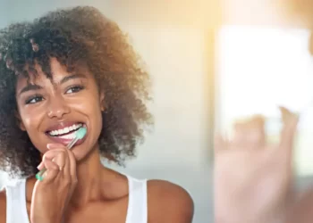 Festas de fim de ano: saúde bucal exige cuidados extras