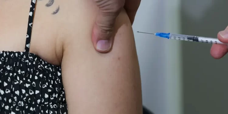 Aracati inicia vacinação contra Vírus Sincicial Respiratório a partir desta quarta-feira (10)