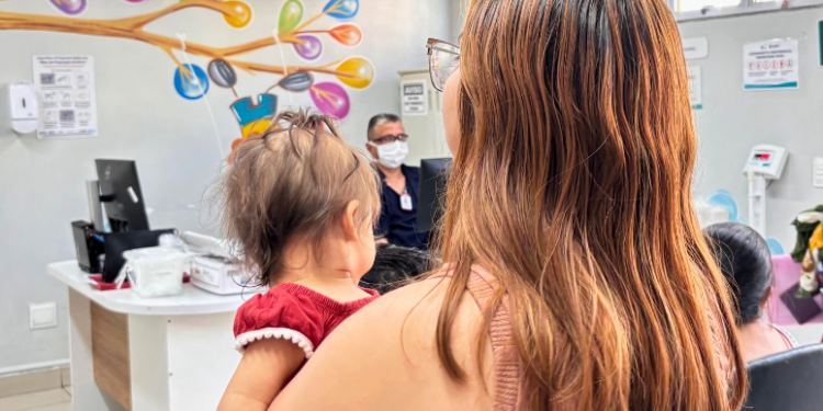 Cuidados com gripes sazonais em crianças começam antes do período de maior circulação dos vírus