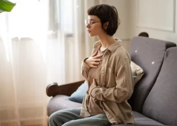 Janeiro Branco alerta para o impacto do estresse na saúde do coração